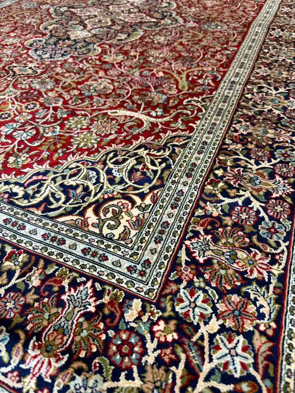 Jansons Carpets Showcases Handmade Carpet Store in Delhi with Premium Collections