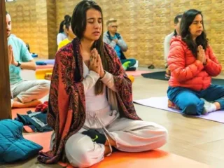 Best-200-Hour-Yoga-Teacher-Training-in-Rishikesh